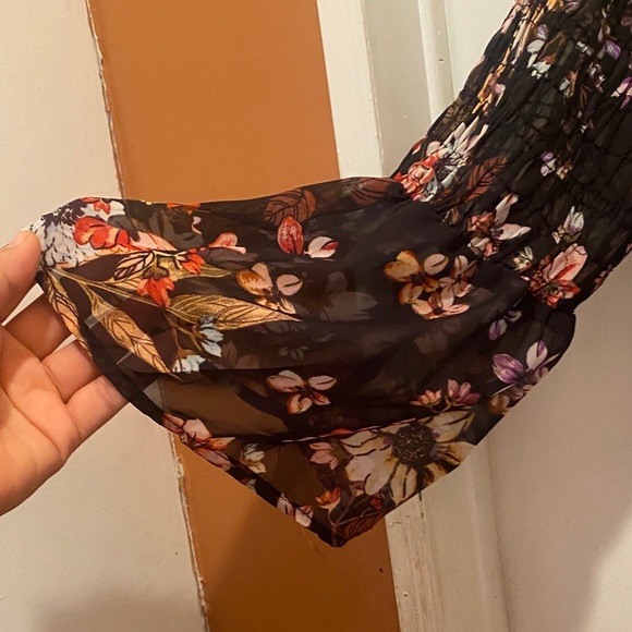 ECI Black Floral Long Sleeve Dress - Picture 4 of 10